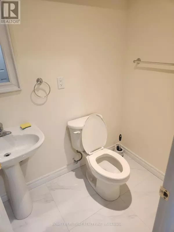 Toronto (rouge), ON M1X1W7,78 Oasis BLVD #BSMT