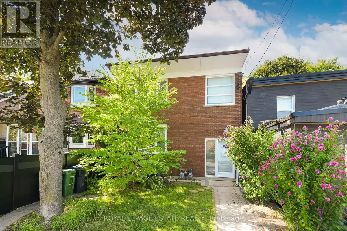 Toronto (east End-danforth), ON M4E2V8,106 Main ST #main floor