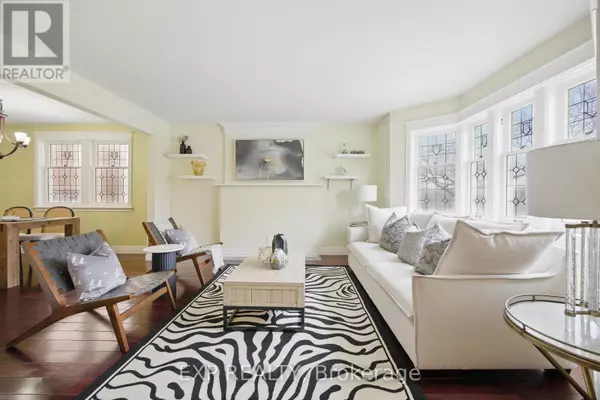 Toronto (broadview North), ON M4K2J1,55 DON VALLEY DRIVE