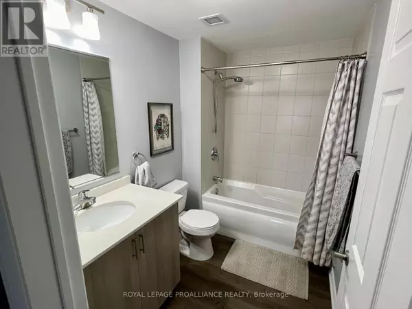 Clarington (bowmanville), ON L1C0V5,290 Liberty ST North #302