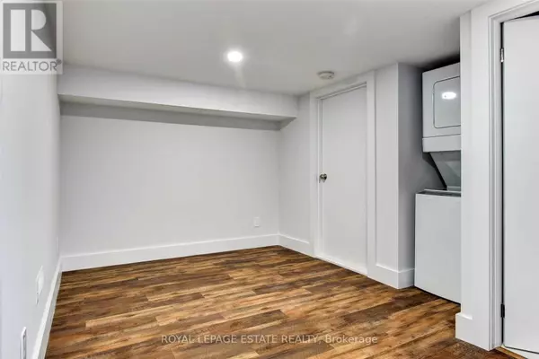 Toronto (danforth Village-east York), ON M4C4E9,1329 Woodbine AVE #Bsmt