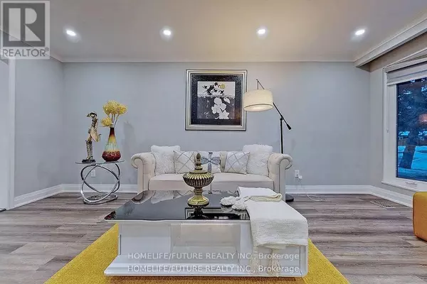 Toronto (morningside), ON M1E4P1,28 SKYRIDGE ROAD