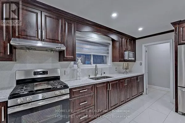 Toronto (morningside), ON M1E4P1,28 SKYRIDGE ROAD