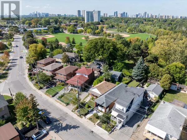 972 COSBURN AVENUE, Toronto (woodbine-lumsden), ON M4C2W9