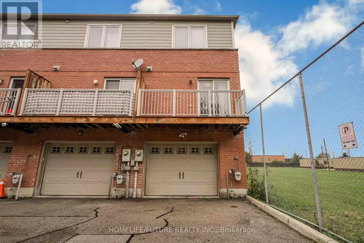 Toronto (west Hill), ON M1E0A4,15 FLORIST LANE