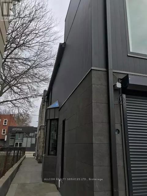 Toronto (south Riverdale), ON M4M1Y5,713 GERRARD STREET E