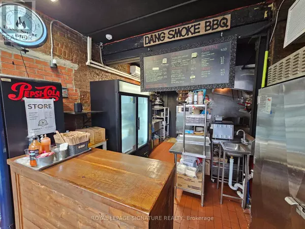 Toronto (south Riverdale), ON M4L2P4,4 GREENWOOD AVENUE