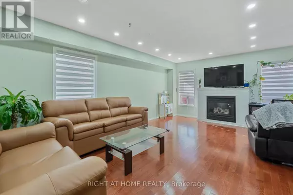 Clarington (bowmanville), ON L1C5J3,MAIN & SECOND 36 BROOKING STREET