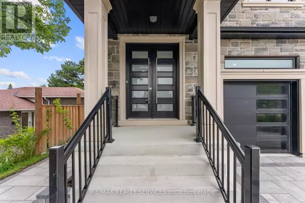 Toronto (scarborough Village), ON M1M2G6,49 GREENDOWNS DRIVE