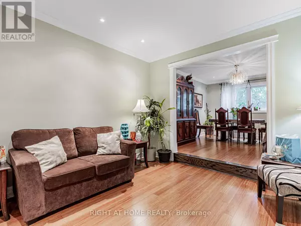 Toronto (centennial Scarborough), ON M1C3B3,71 SATCHELL BOULEVARD