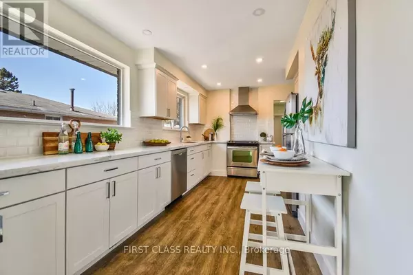 Toronto (guildwood), ON M1E1V3,24 FINTONA AVENUE