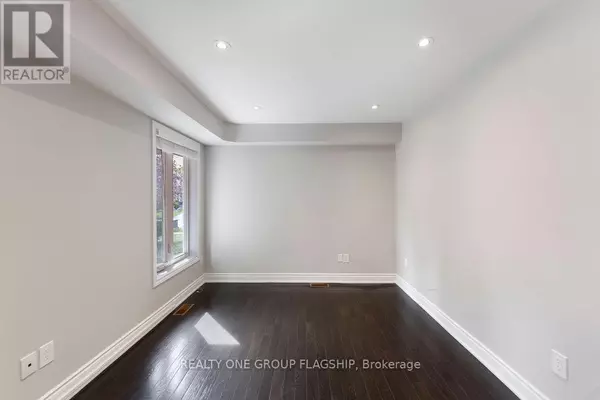 Whitby (pringle Creek), ON L1R1S4,3 TEDDINGTON CRESCENT