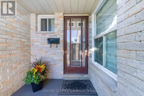 Toronto (malvern), ON M1B2Z2,48 NABOB CRESCENT