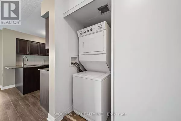 Toronto (clairlea-birchmount), ON M1L1Z8,60 Fairfax CRES #233