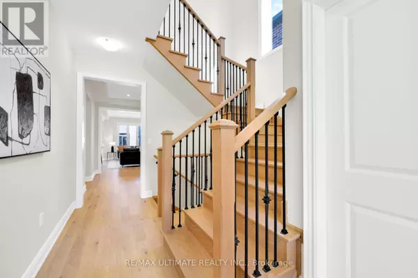 Pickering, ON L1Y0B4,1859 IRISH MOSS SQUARE