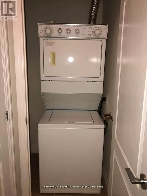 Oshawa (o'neill), ON L1G6R2,44 Bond ST West #302