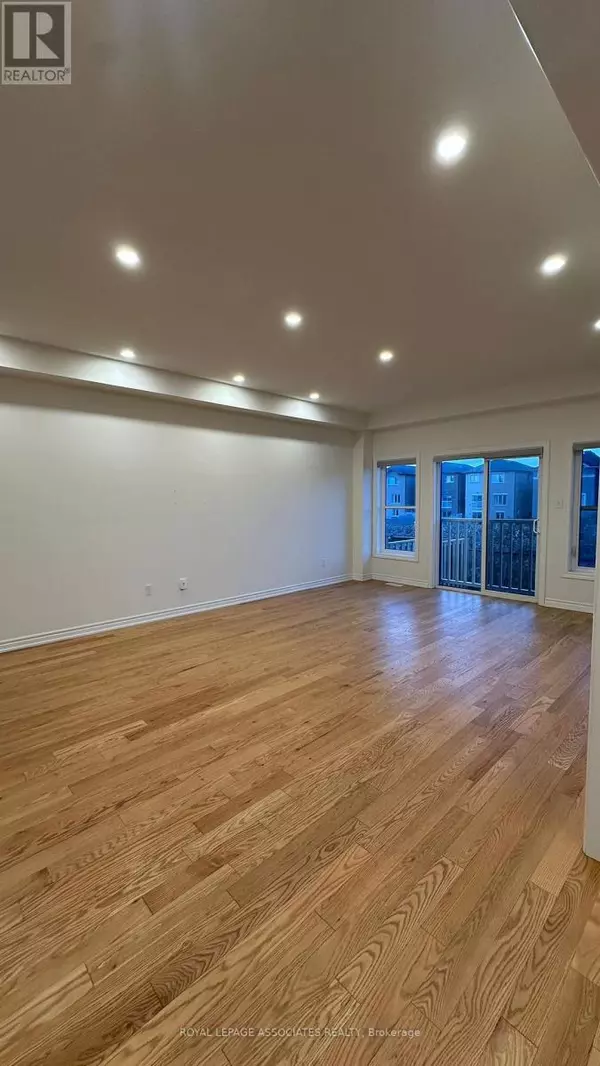 1108 SKYRIDGE BOULEVARD, Pickering, ON L1X0M8