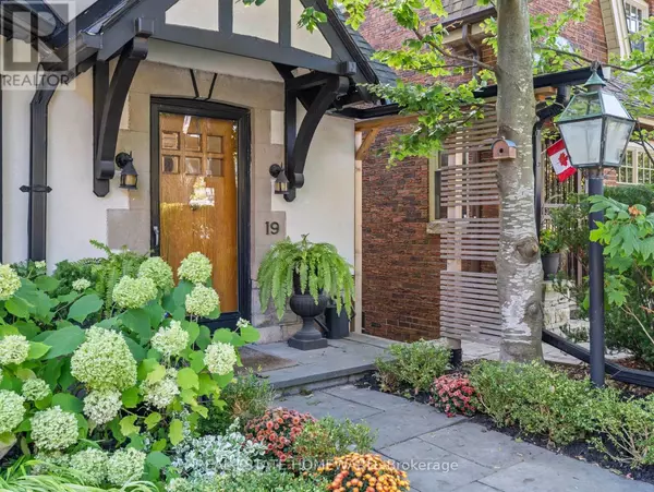 Toronto (the Beaches), ON M4E1N9,19 CAVENDISH STREET