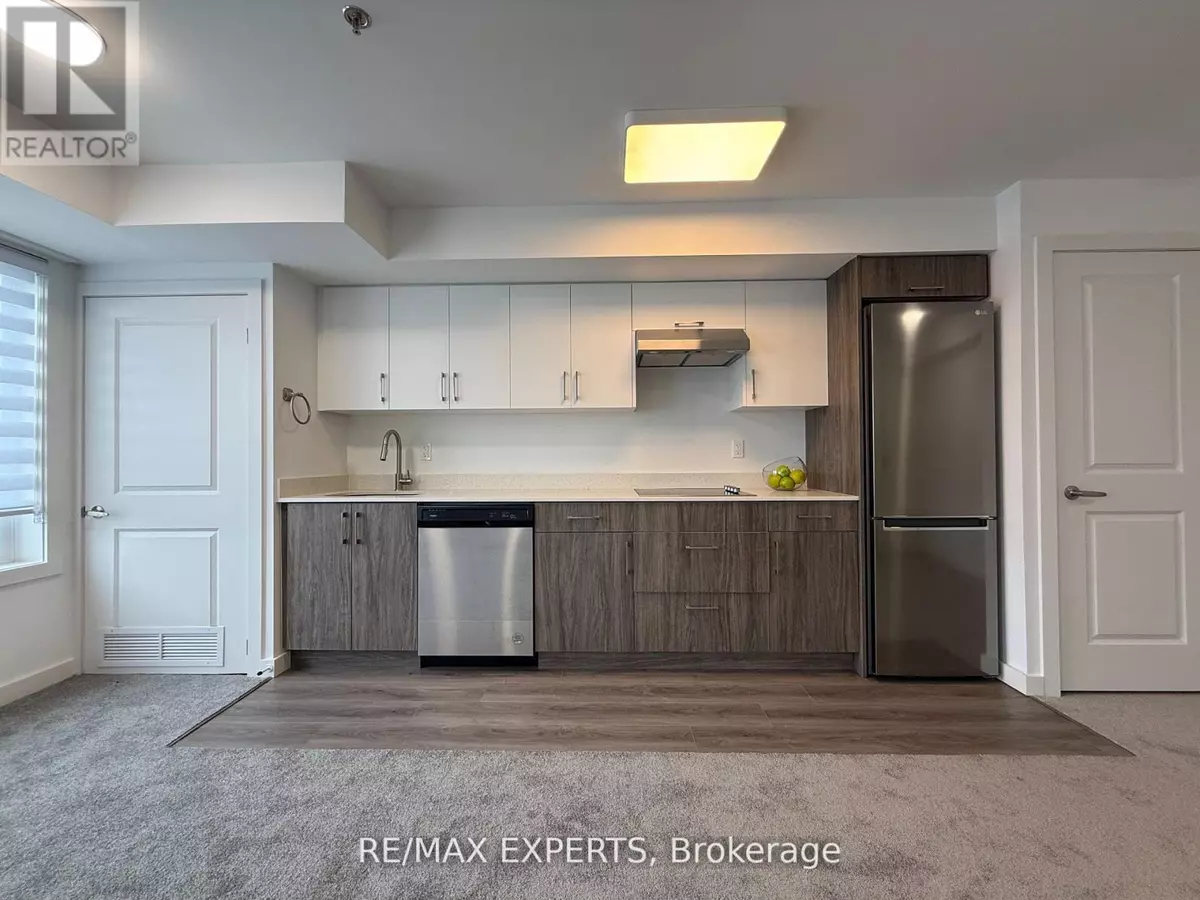 Toronto (greenwood-coxwell), ON M4L2V8,45 Connaught AVE #104