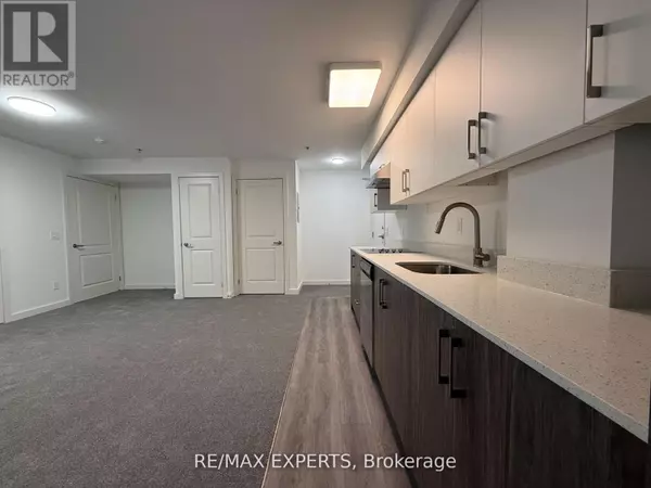 Toronto (greenwood-coxwell), ON M4L2V8,45 Connaught AVE #104