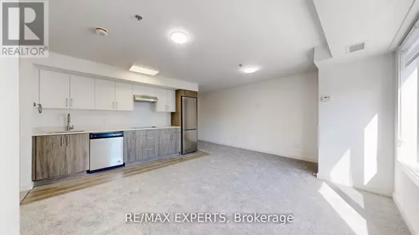 Toronto (greenwood-coxwell), ON M4L2V8,45 Connaught AVE #303