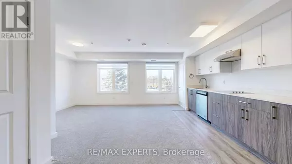Toronto (greenwood-coxwell), ON M4L2V8,45 Connaught AVE #405