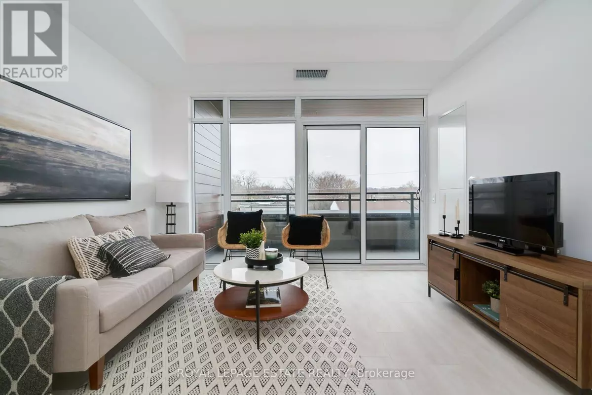 Toronto (greenwood-coxwell), ON M4L0B6,1285 Queen ST East #404