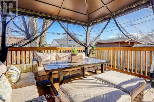 Ajax (south East), ON L1S2R7,13 BILLINGSGATE CRESCENT