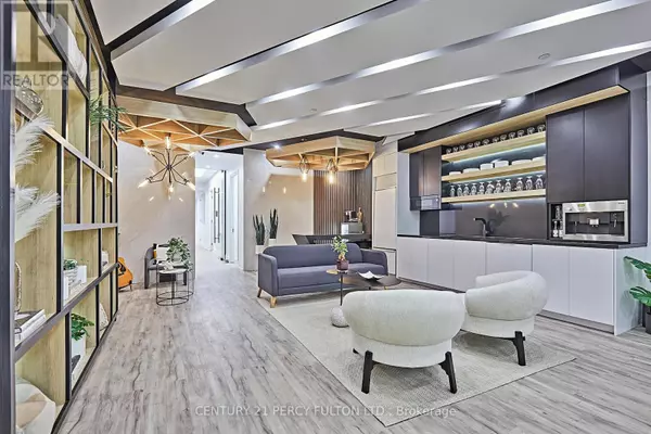 Oshawa (o'neill), ON L1G7C7,112 - OFFICE C - 50 RICHMOND STREET E