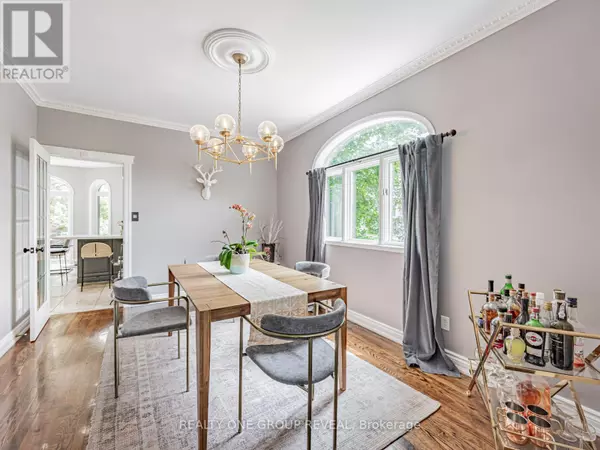 Pickering (liverpool), ON L1X2R9,862 BAYLAWN DRIVE