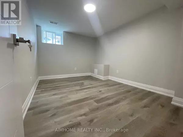 Toronto (dorset Park), ON M1P1L2,36 Forbes RD #Lower