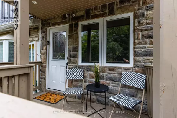 Toronto (greenwood-coxwell), ON M4L2Z7,823 CRAVEN ROAD