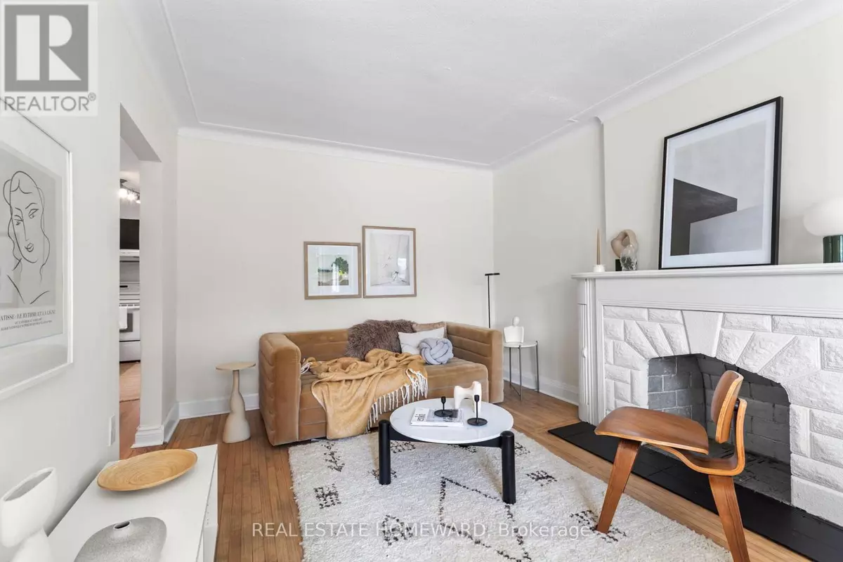 Toronto (broadview North), ON M4K2B5,86 FLOYD AVENUE