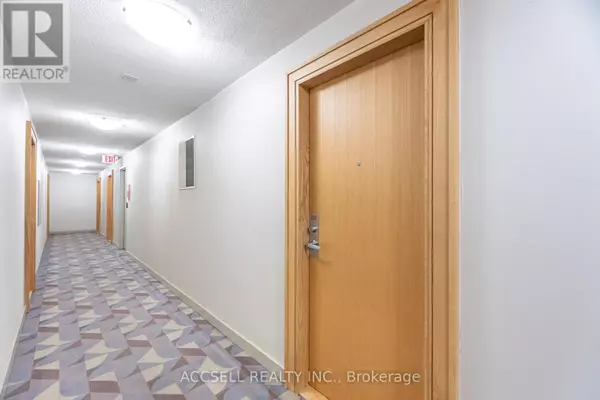 Toronto (woburn), ON M1H0A1,68 Grangeway AVE #1015