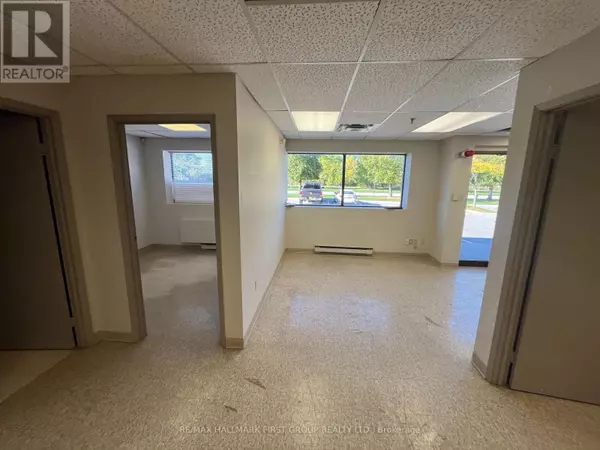 Ajax (south West), ON L1S6W6,520 Westney RD South #26