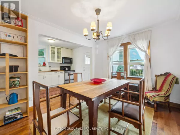 Toronto (east York), ON M4J3Z7,4 DON MILLS ROAD