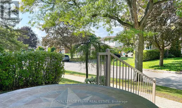 Oshawa (northglen), ON L1J6J4,655 BERMUDA AVENUE