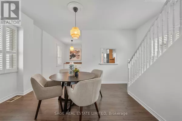 Toronto (clairlea-birchmount), ON M1L2R5,79 PITT AVENUE