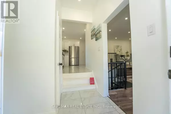 Toronto (woburn), ON M1H1E8,348 BELLAMY ROAD N