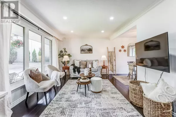 Toronto (rouge), ON M1C2M3,22 RAVINE PARK CRESCENT