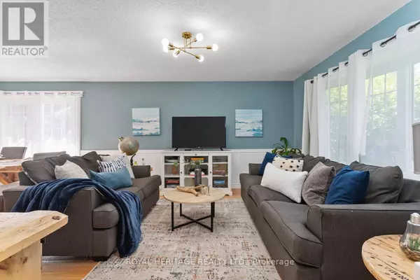 Clarington (newcastle), ON L1B1E4,101 HART BOULEVARD