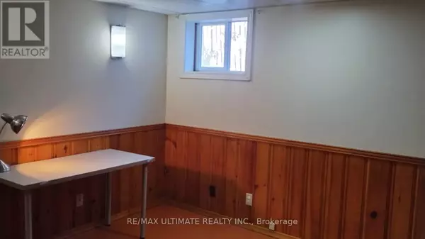 Toronto (malvern), ON M1B3A2,67 John Stoner DR ##lower