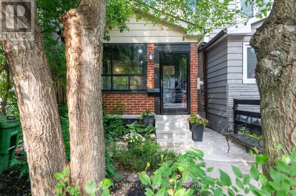 Toronto (woodbine-lumsden), ON M4C4K3,315 CEDARVALE AVENUE
