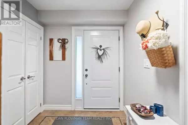 Clarington (bowmanville), ON L1C4E9,71 BARLEY MILL CRESCENT