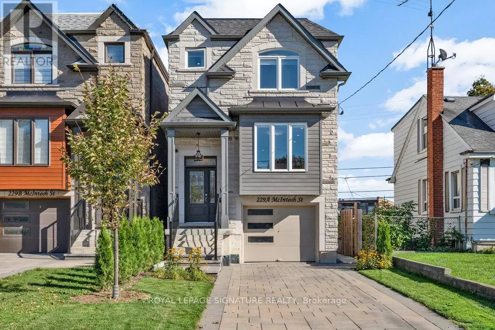 Toronto (birchcliffe-cliffside), ON M1N3Z2,229A MCINTOSH STREET