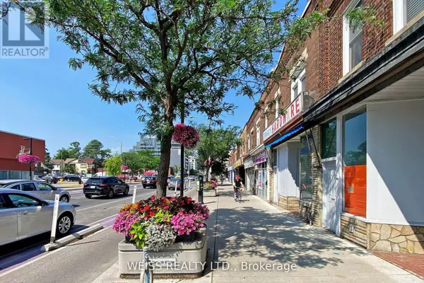 Toronto (east End-danforth), ON M4C1K9,2468 Danforth AVE #Upper