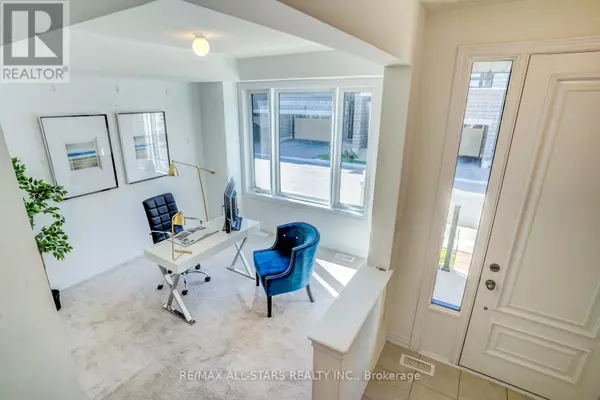 Whitby (port Whitby), ON L1N0M6,41 STEAMBOAT WAY