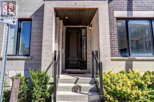 Whitby (port Whitby), ON L1N0M6,41 STEAMBOAT WAY