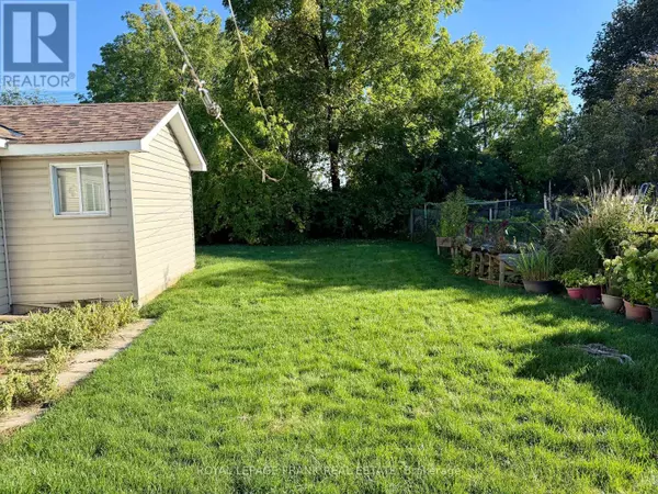 Oshawa (donevan), ON L1H2W7,631 CRERAR AVENUE