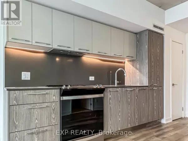 Toronto (south Riverdale), ON M4M0E7,45 Baseball PL #706